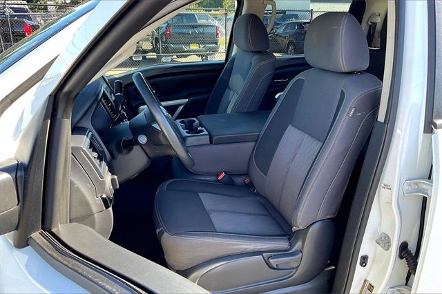 2022 Nissan Titan SV CREW CAB 4X4