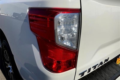 2022 Nissan Titan SV CREW CAB 4X4