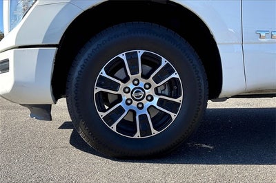 2022 Nissan Titan SV CREW CAB 4X4