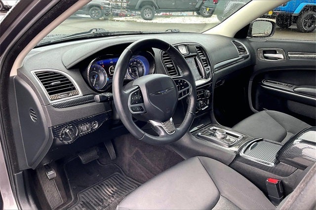 2018 Chrysler 300 Touring