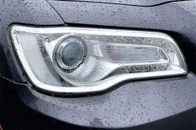 2018 Chrysler 300 Touring