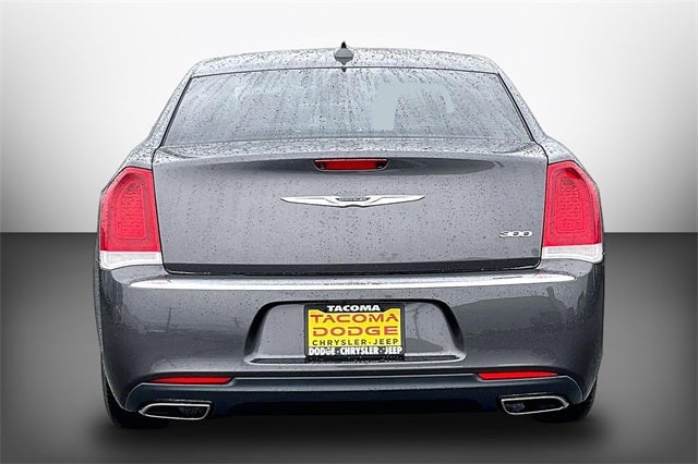 2018 Chrysler 300 Touring
