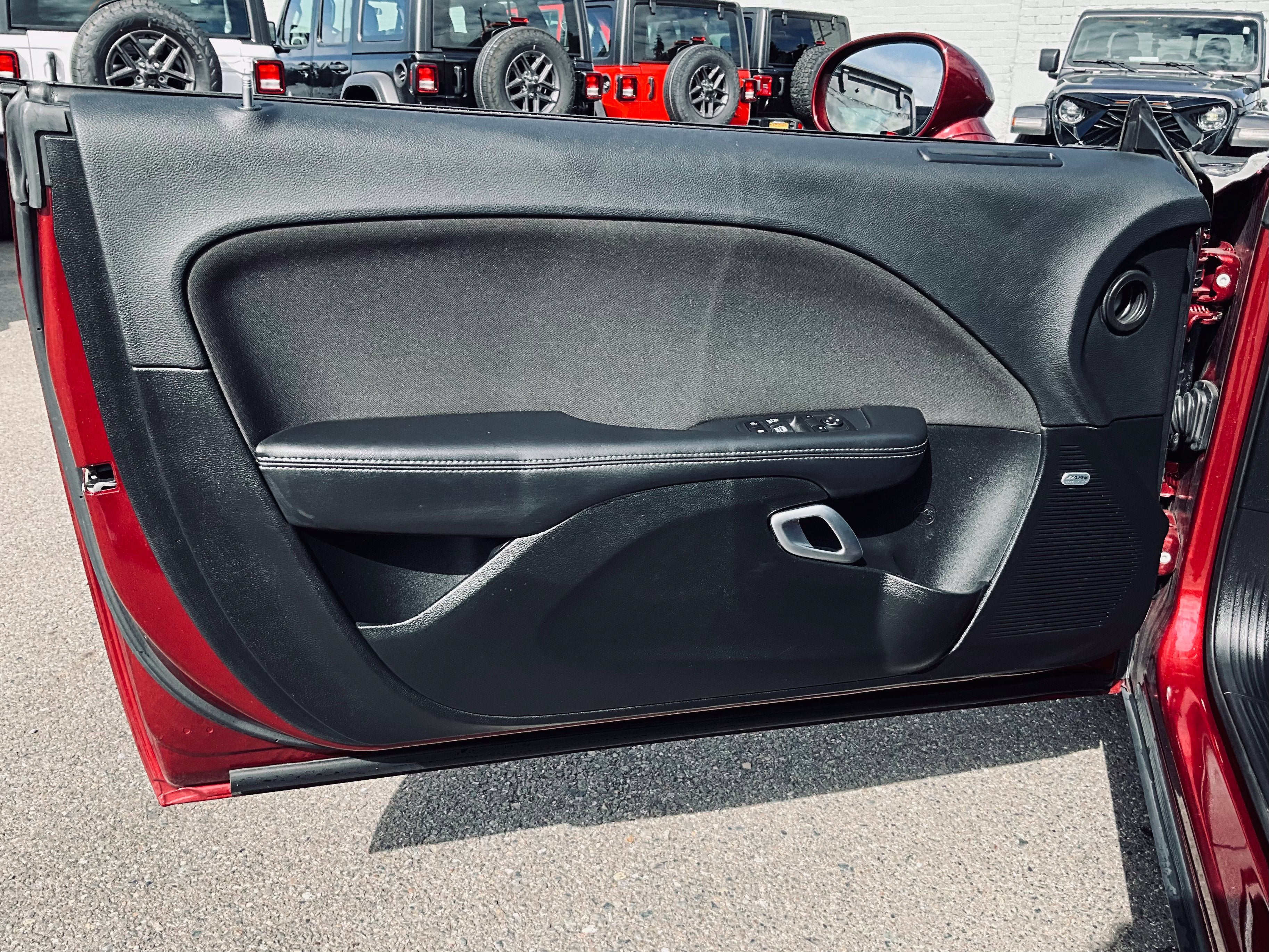 2023 Dodge Challenger SXT