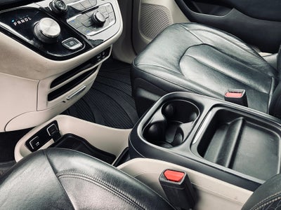 2017 Chrysler Pacifica Touring L