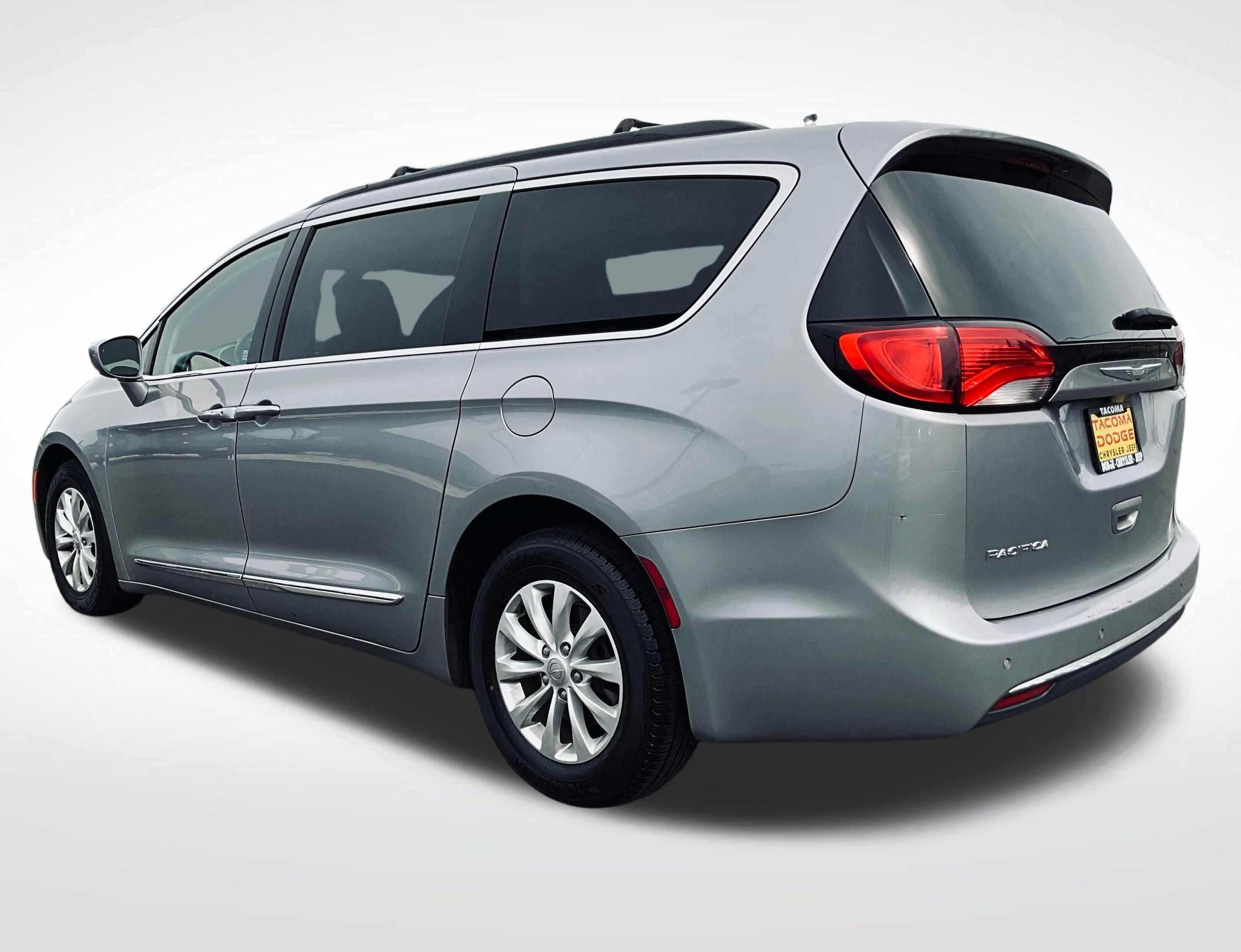 2017 Chrysler Pacifica Touring L