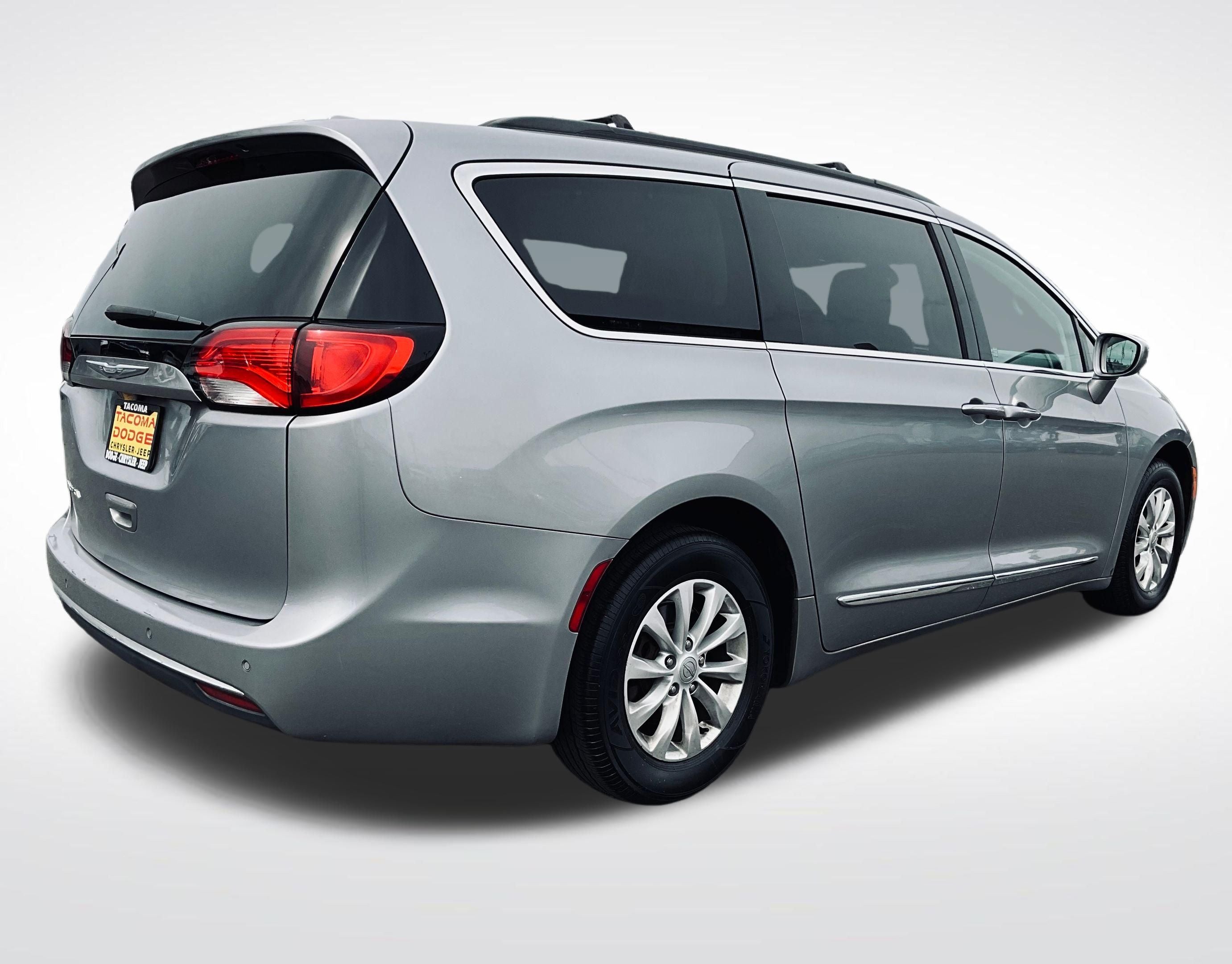 2017 Chrysler Pacifica Touring L