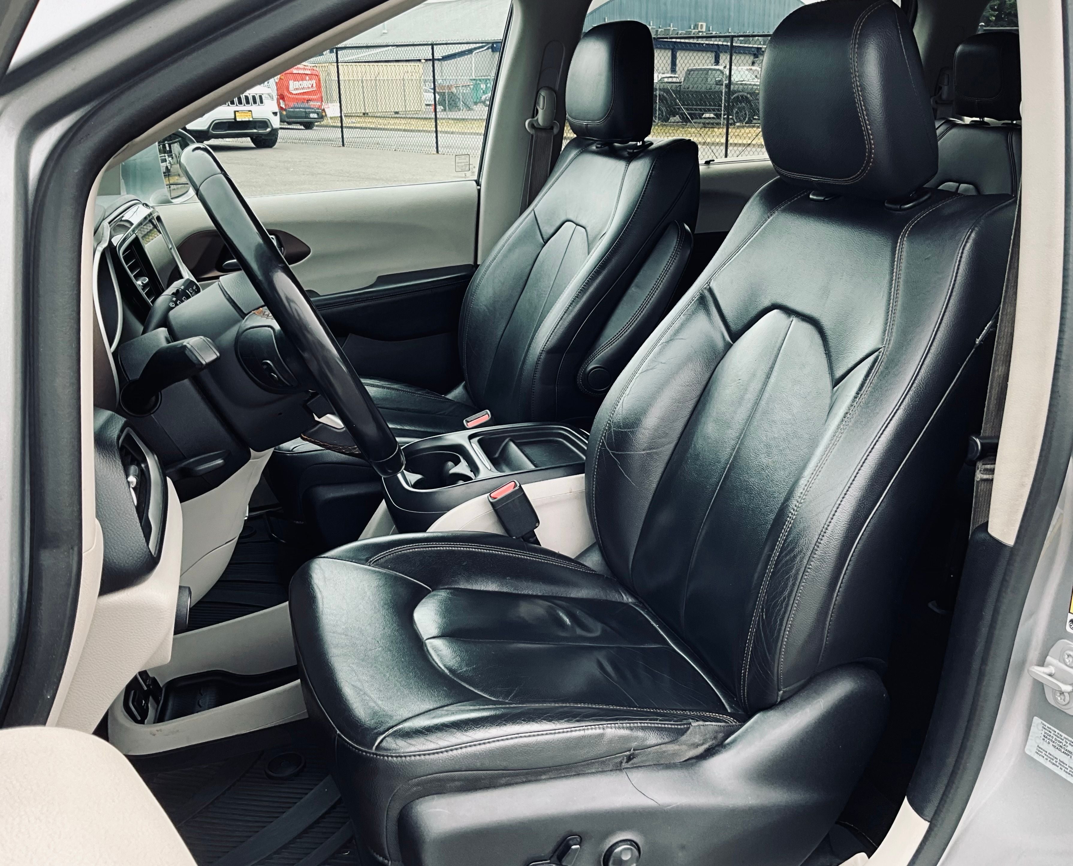 2017 Chrysler Pacifica Touring L
