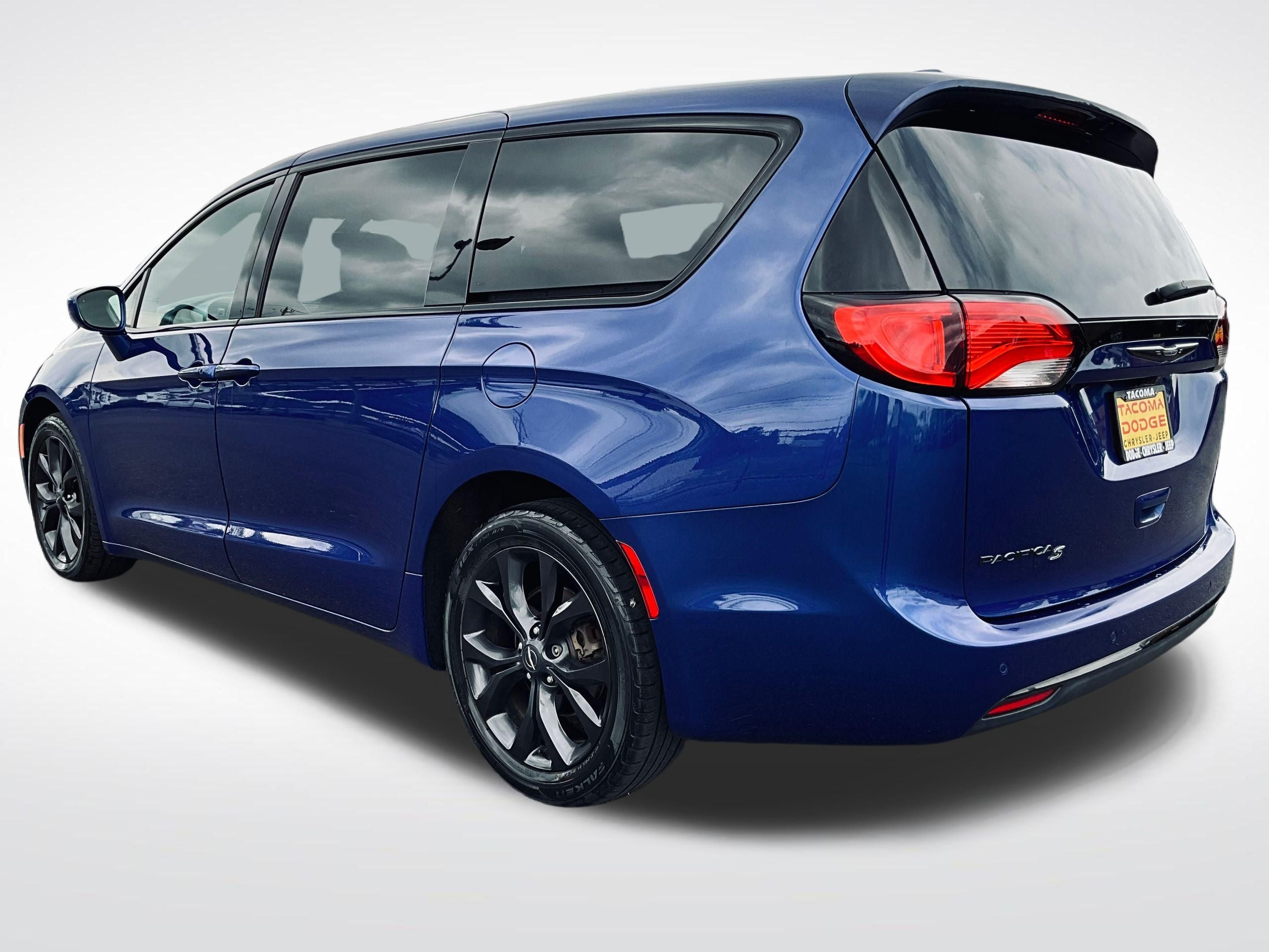2020 Chrysler Pacifica Touring