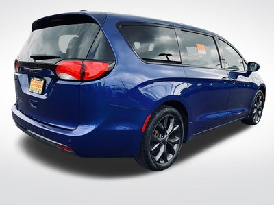 2020 Chrysler Pacifica Touring