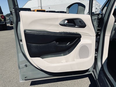 2021 Chrysler Pacifica Hybrid Touring L