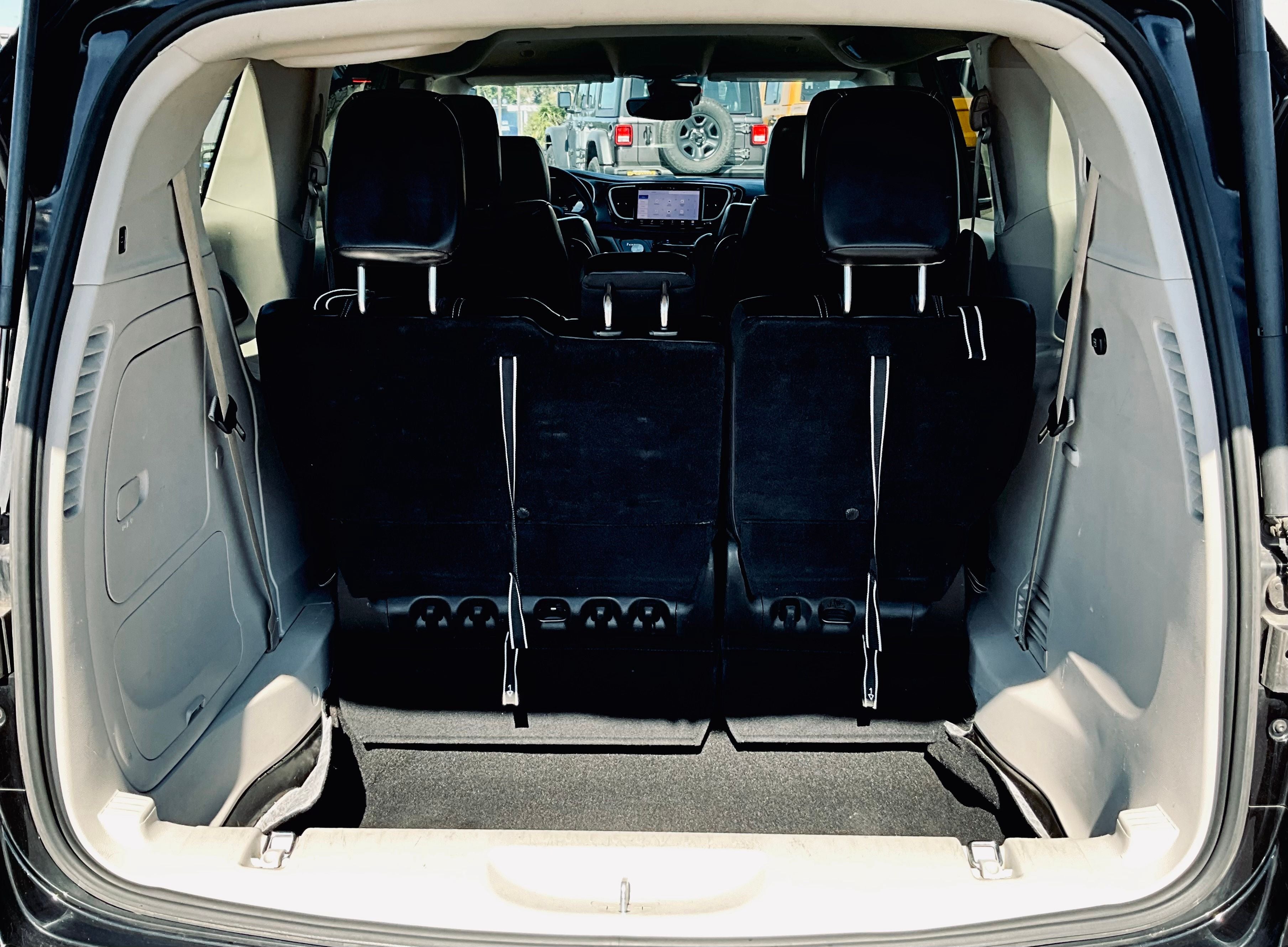 2023 Chrysler Pacifica Hybrid Touring L