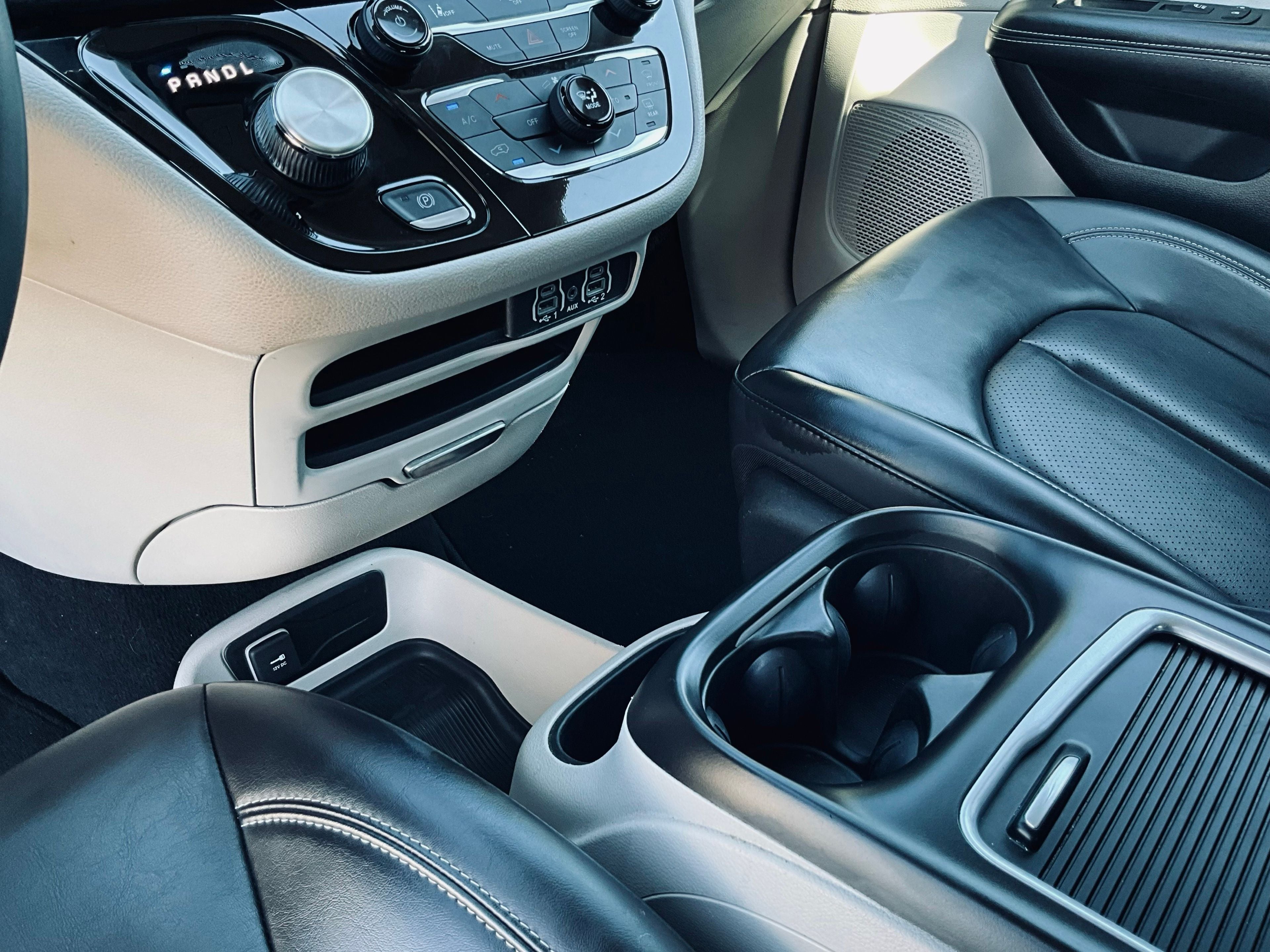 2023 Chrysler Pacifica Hybrid Touring L