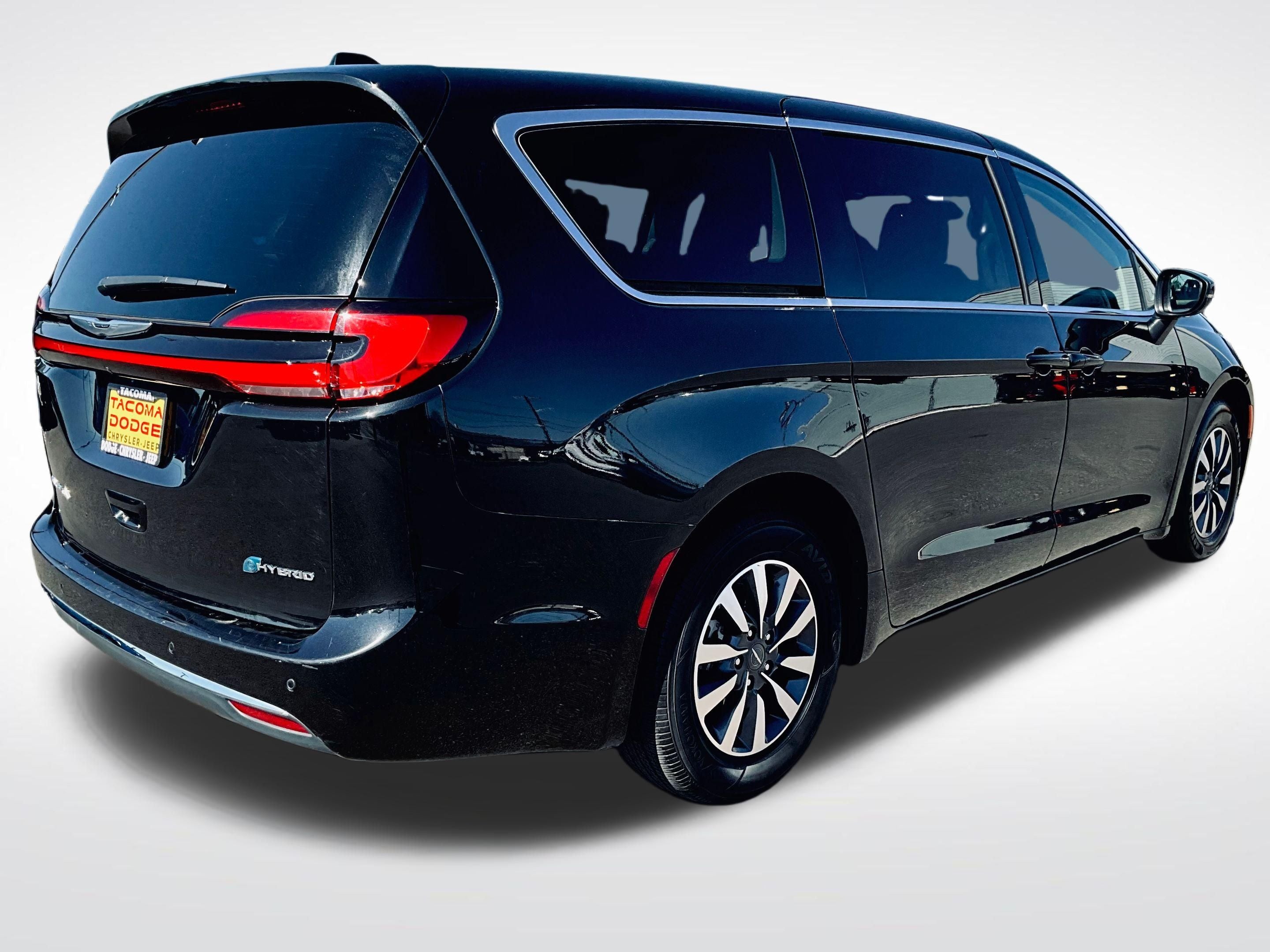 2023 Chrysler Pacifica Hybrid Touring L