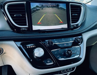 2023 Chrysler Pacifica Hybrid Touring L
