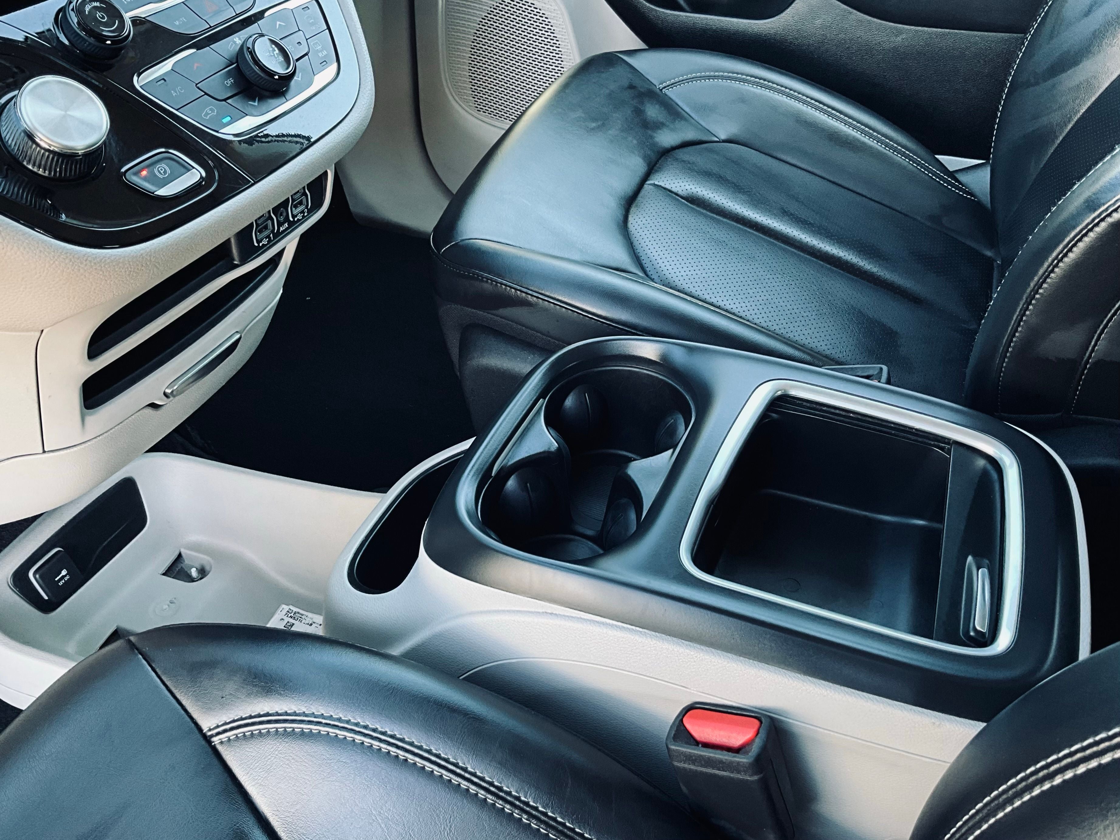 2023 Chrysler Pacifica Hybrid Touring L