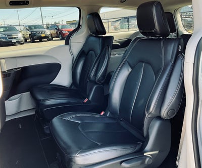 2023 Chrysler Pacifica Hybrid Touring L