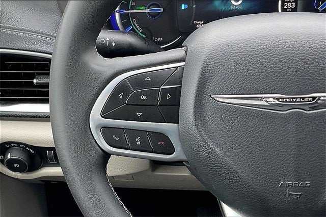 2024 Chrysler Pacifica Hybrid Select