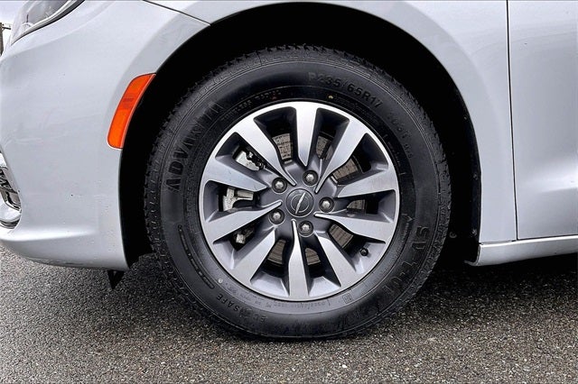 2024 Chrysler Pacifica Hybrid Select
