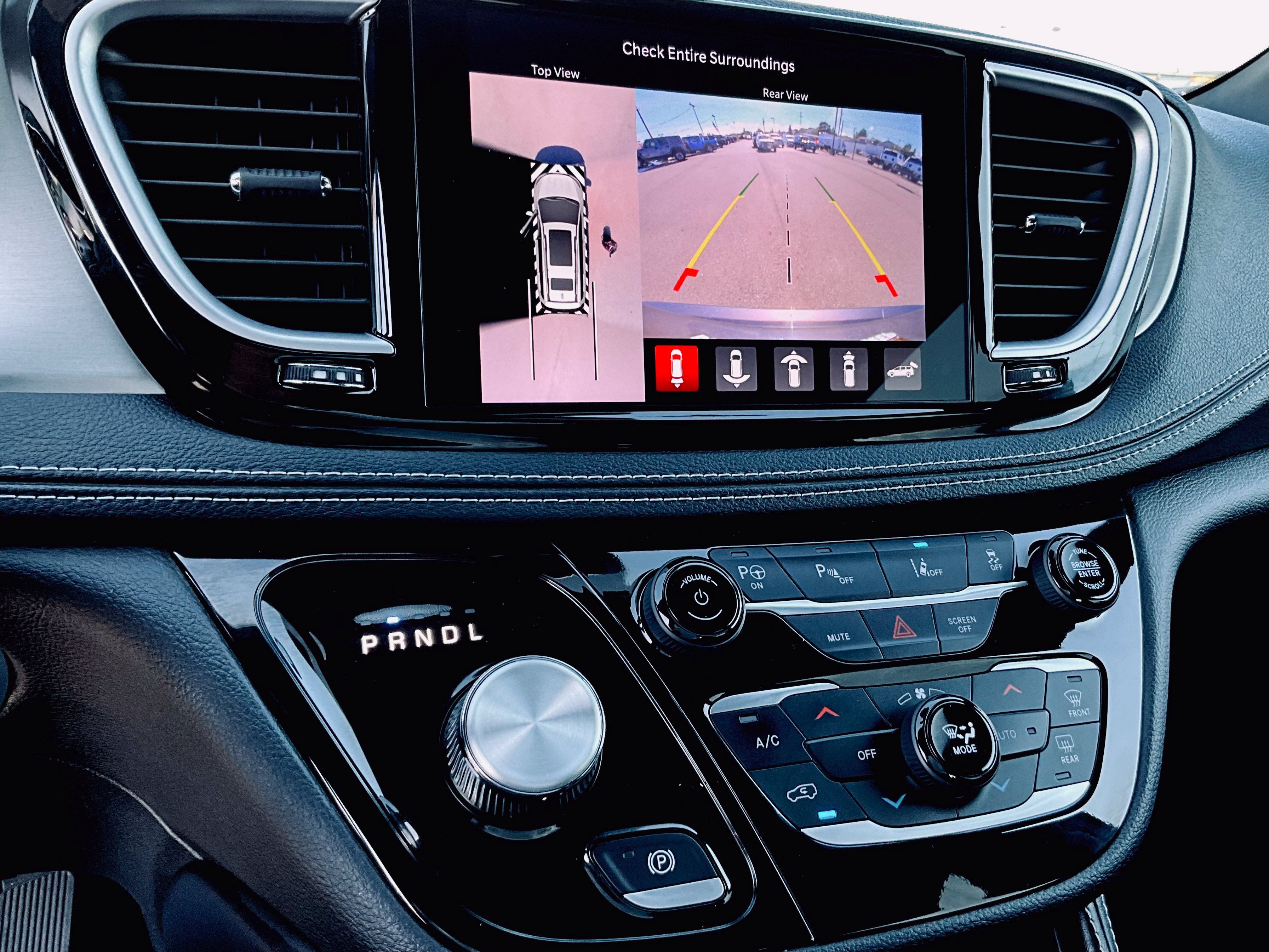 2023 Chrysler Pacifica Hybrid Limited