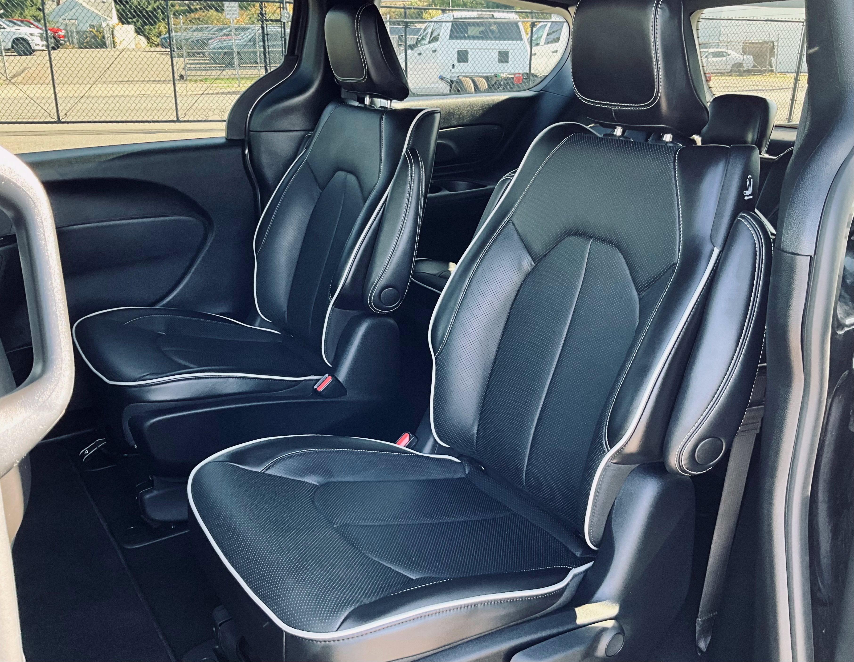 2023 Chrysler Pacifica Hybrid Limited