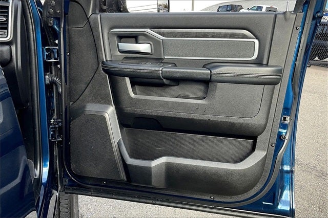 2022 RAM 3500 Big Horn CREW CAB 4X4 LONG BOX