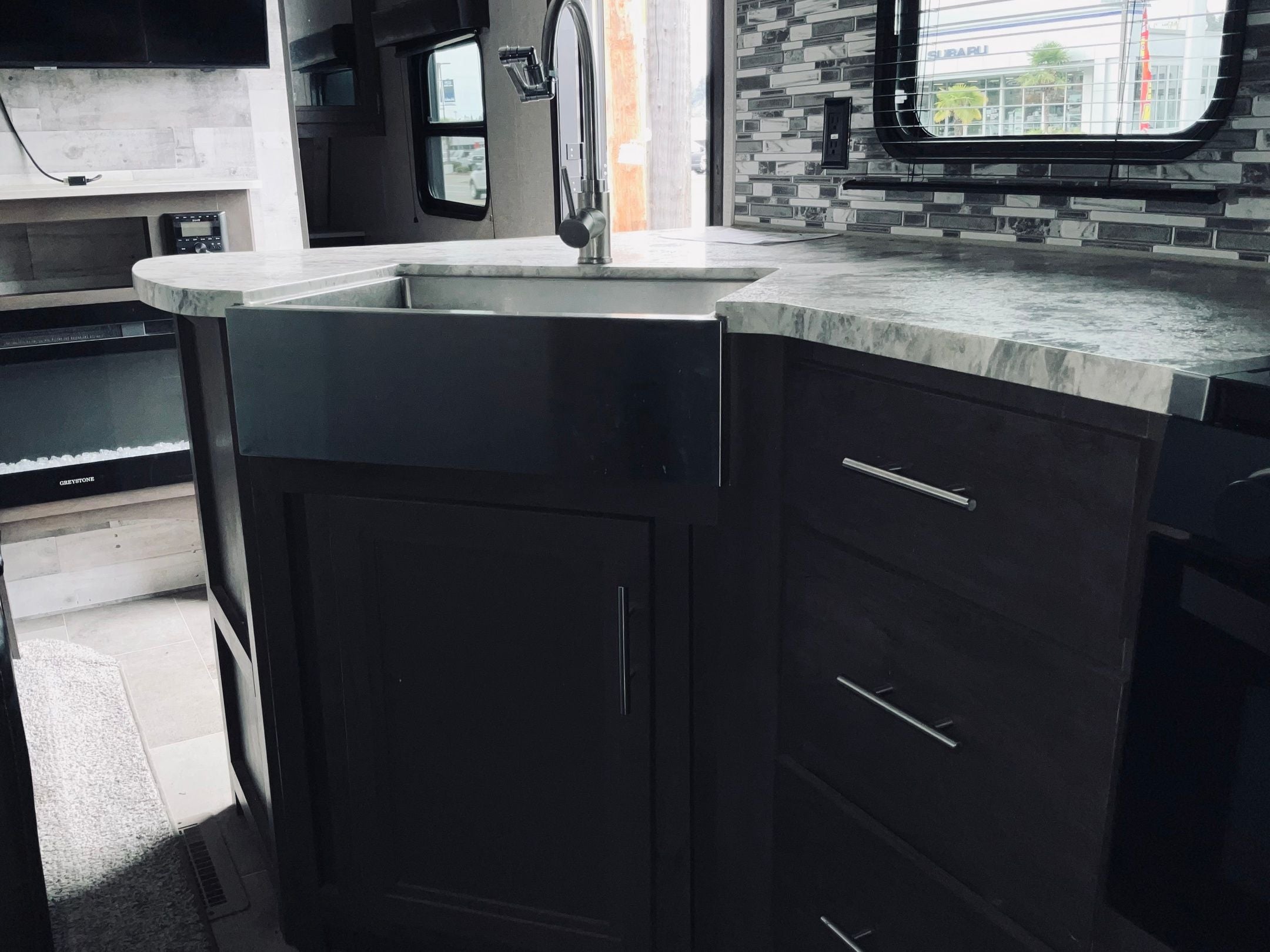 2021 Coleman LANTERN LT 274 BH