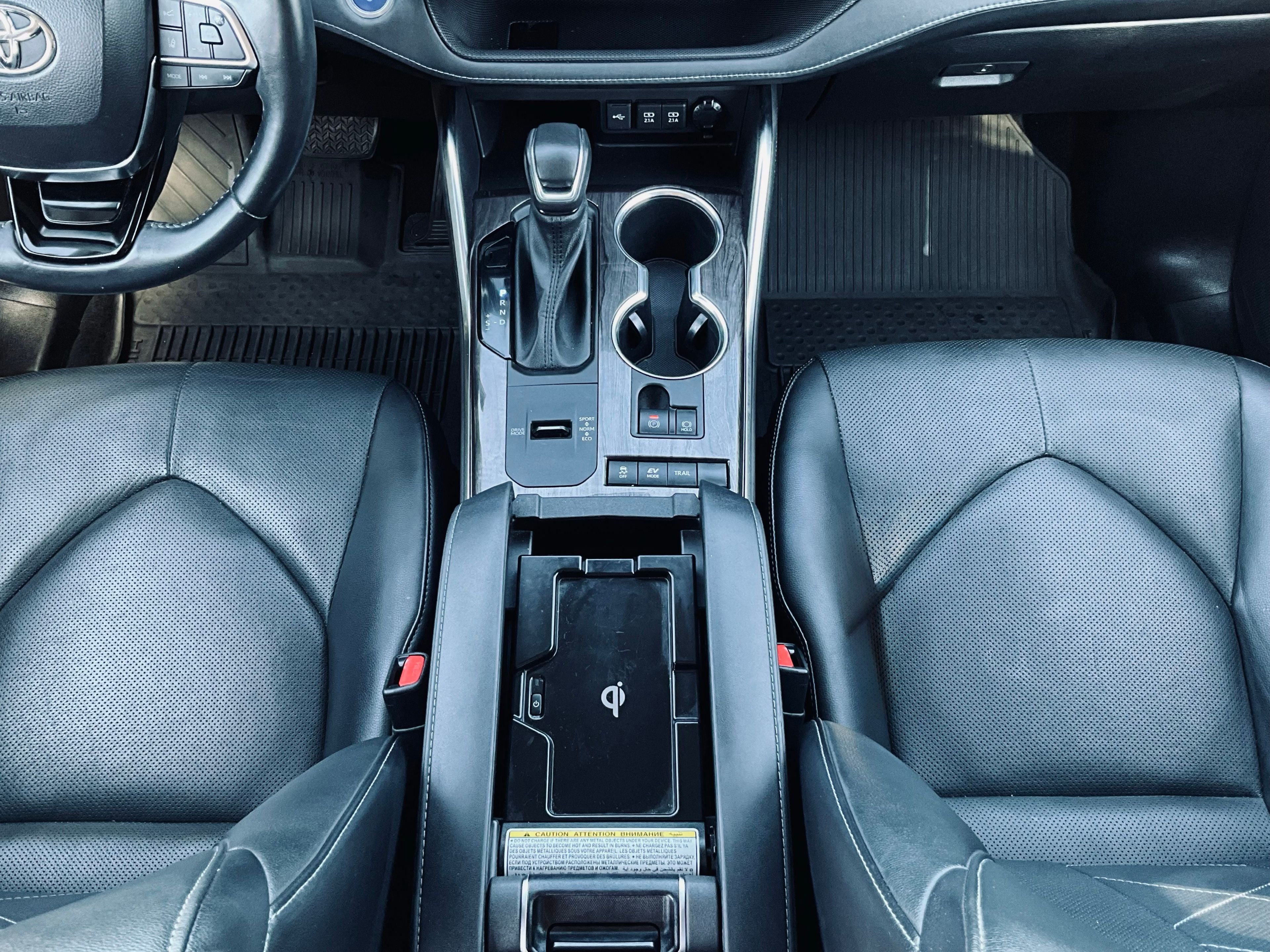 2021 Toyota Highlander Hybrid Platinum