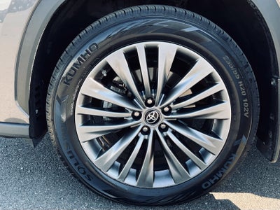 2021 Toyota Highlander Hybrid Platinum