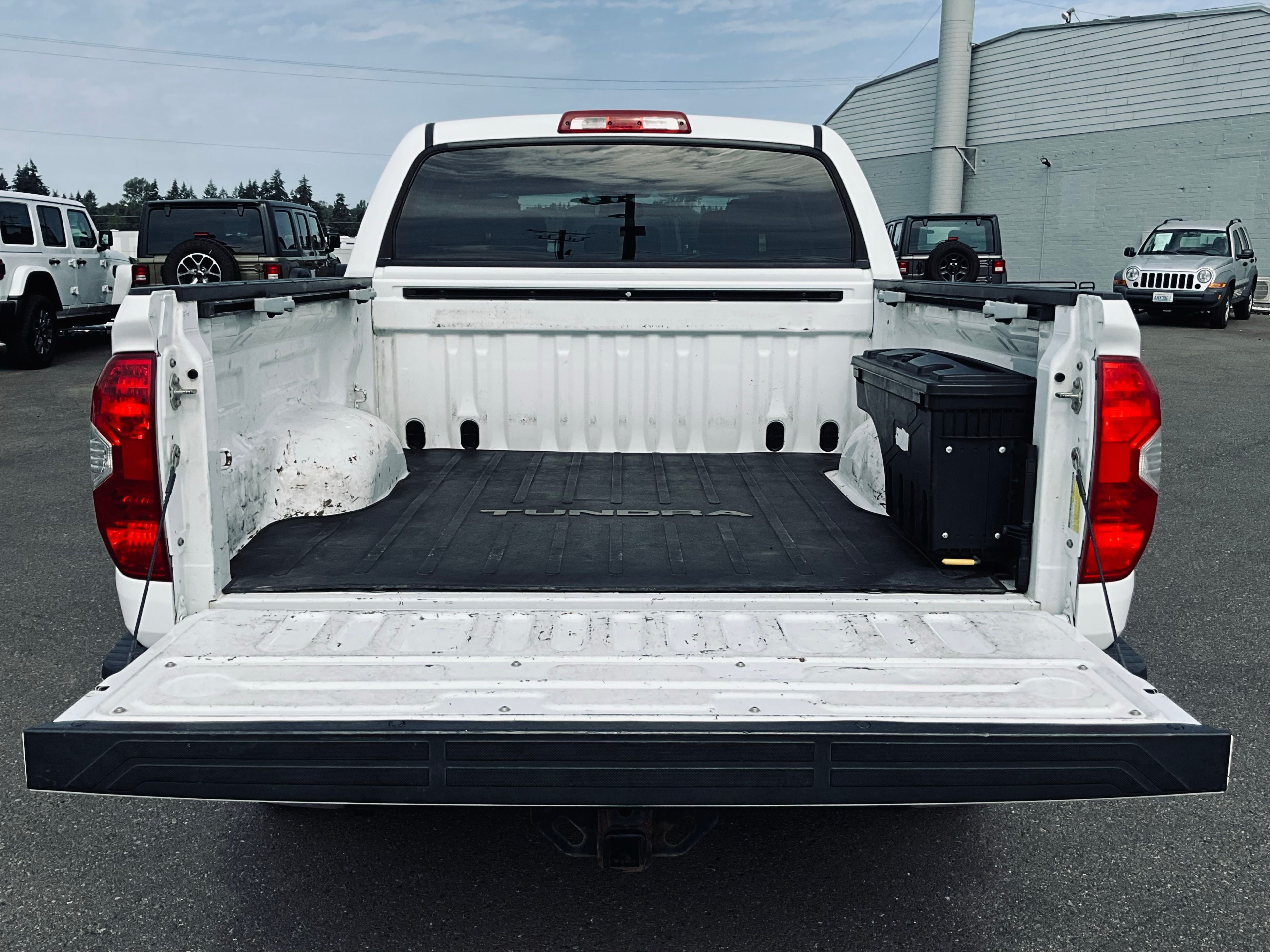 2017 Toyota Tundra SR5