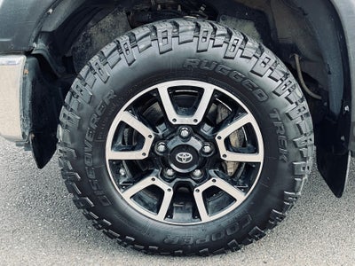 2017 Toyota Tundra SR5