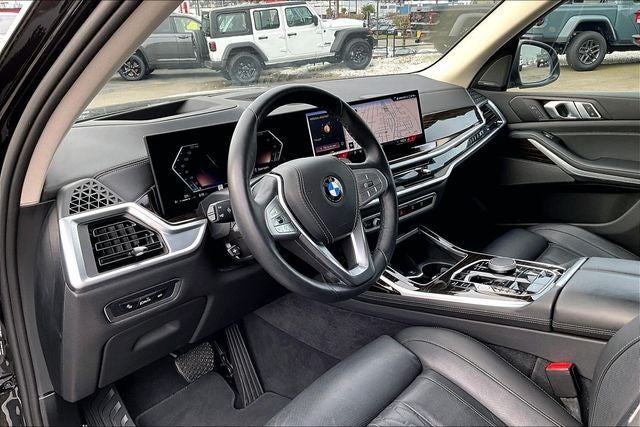 2025 BMW X7 xDrive40i