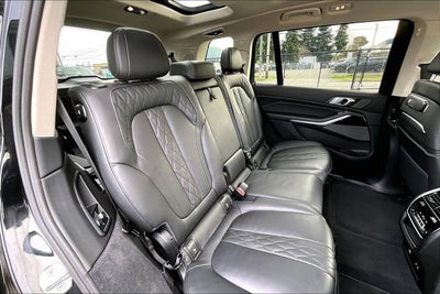 2025 BMW X7 xDrive40i