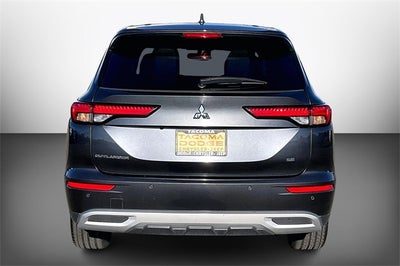 2024 Mitsubishi Outlander SE