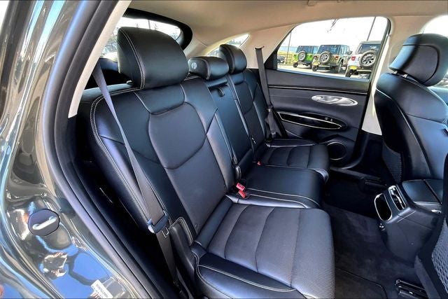 2025 Genesis GV70 2.5T