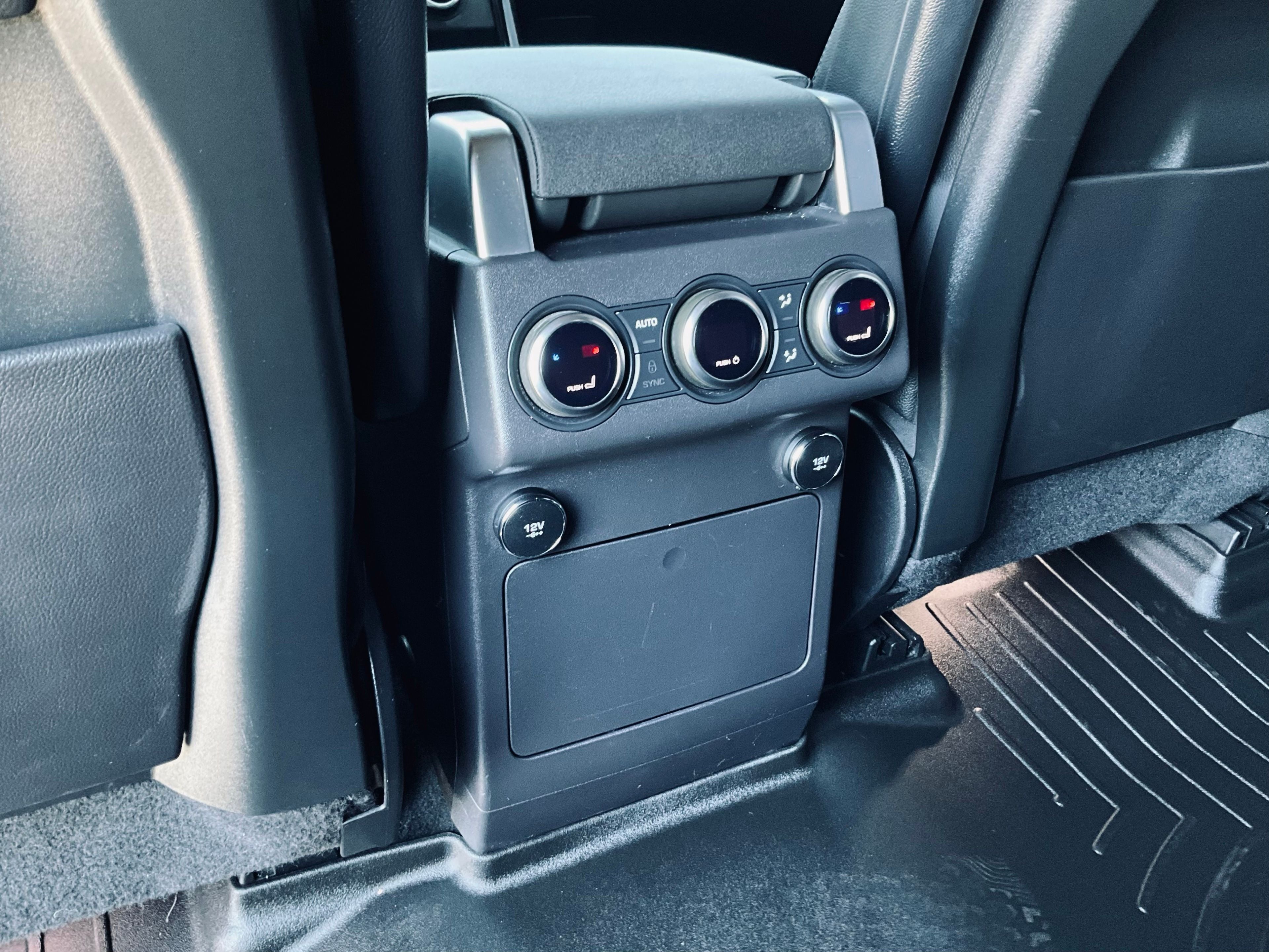 2019 Land Rover Discovery SE