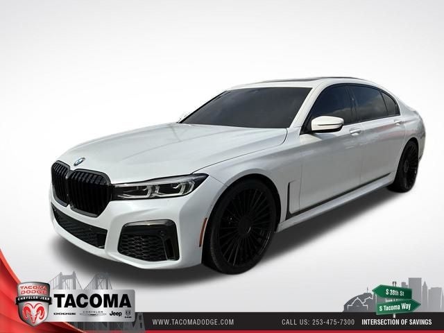 2022 BMW 7 Series 740i's photo