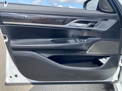 2022 BMW 7 Series 740i