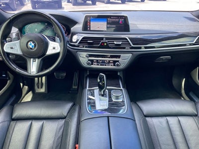 2022 BMW 7 Series 740i
