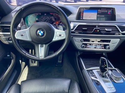 2022 BMW 7 Series 740i