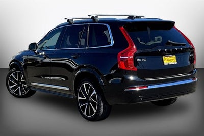 2023 Volvo XC90 B5 Plus