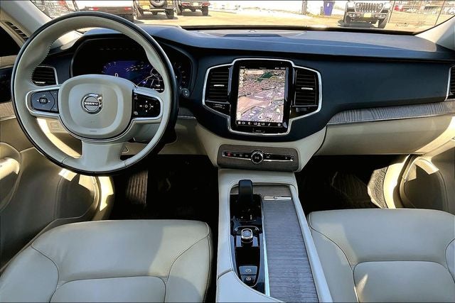 2023 Volvo XC90 B5 Plus