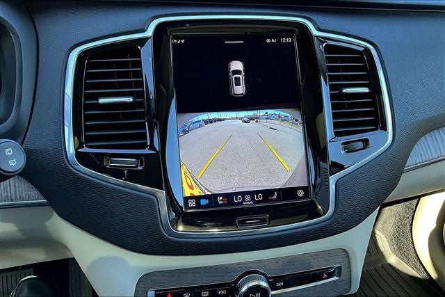 2023 Volvo XC90 B5 Plus
