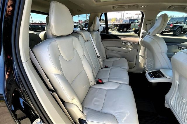 2023 Volvo XC90 B5 Plus