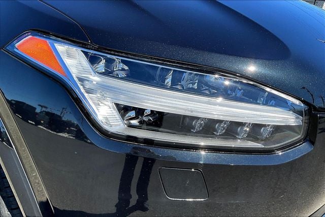 2023 Volvo XC90 B5 Plus