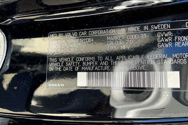 2023 Volvo XC90 B5 Plus