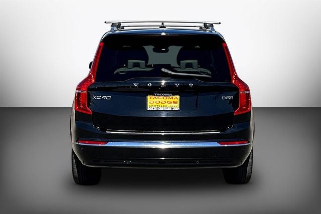 2023 Volvo XC90 B5 Plus