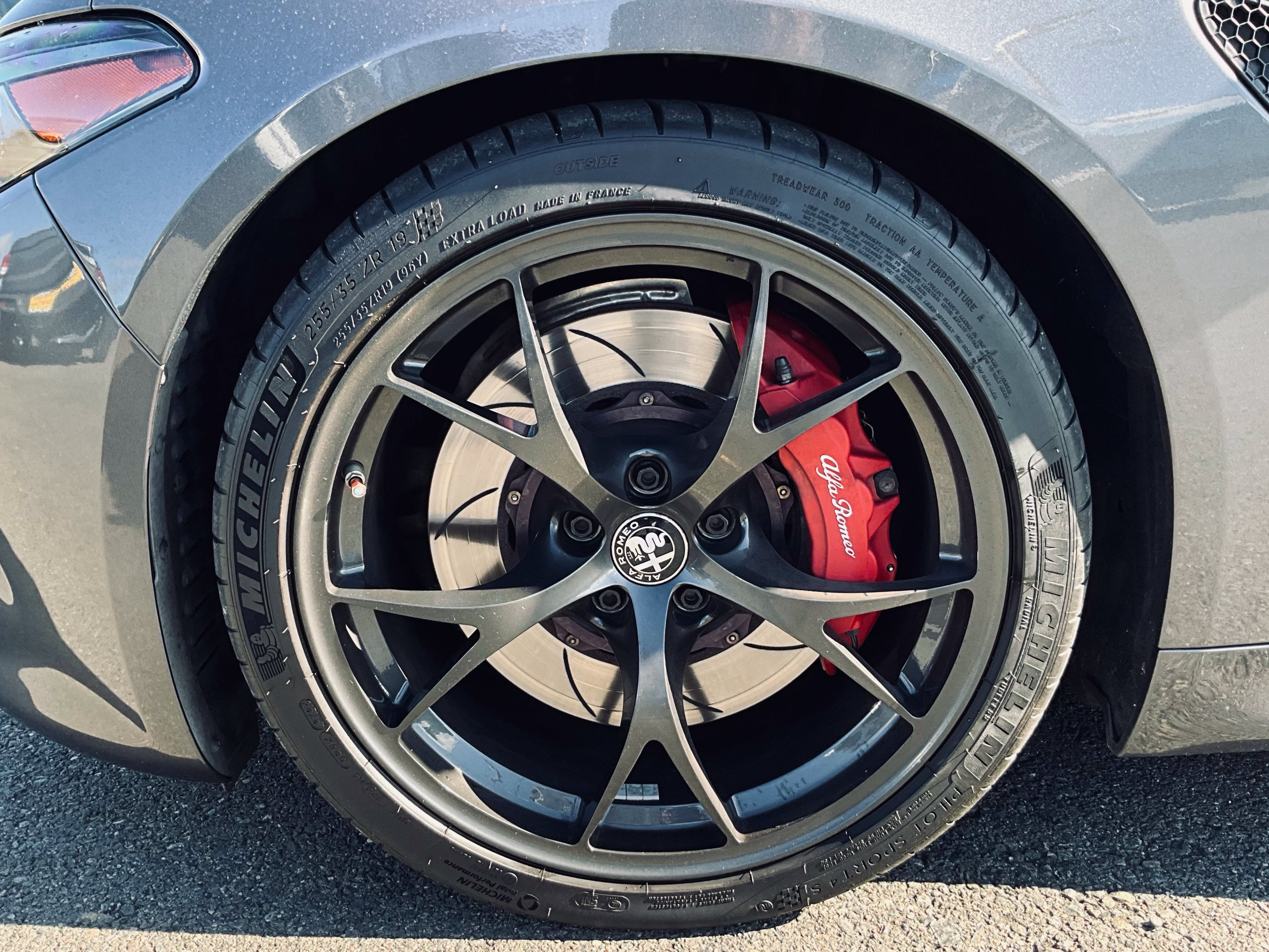 2017 Alfa Romeo Giulia Quadrifoglio