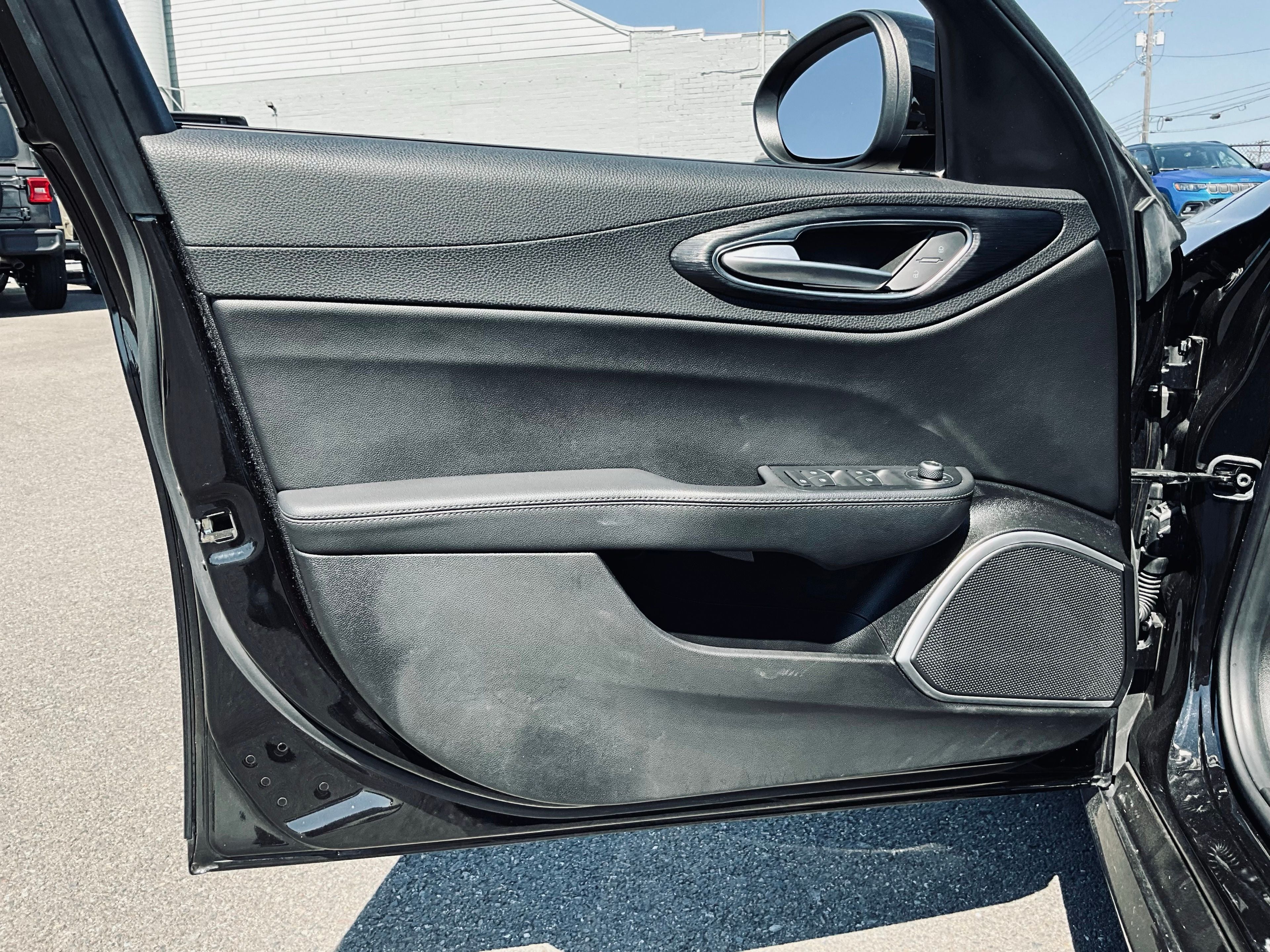2020 Alfa Romeo Giulia Base