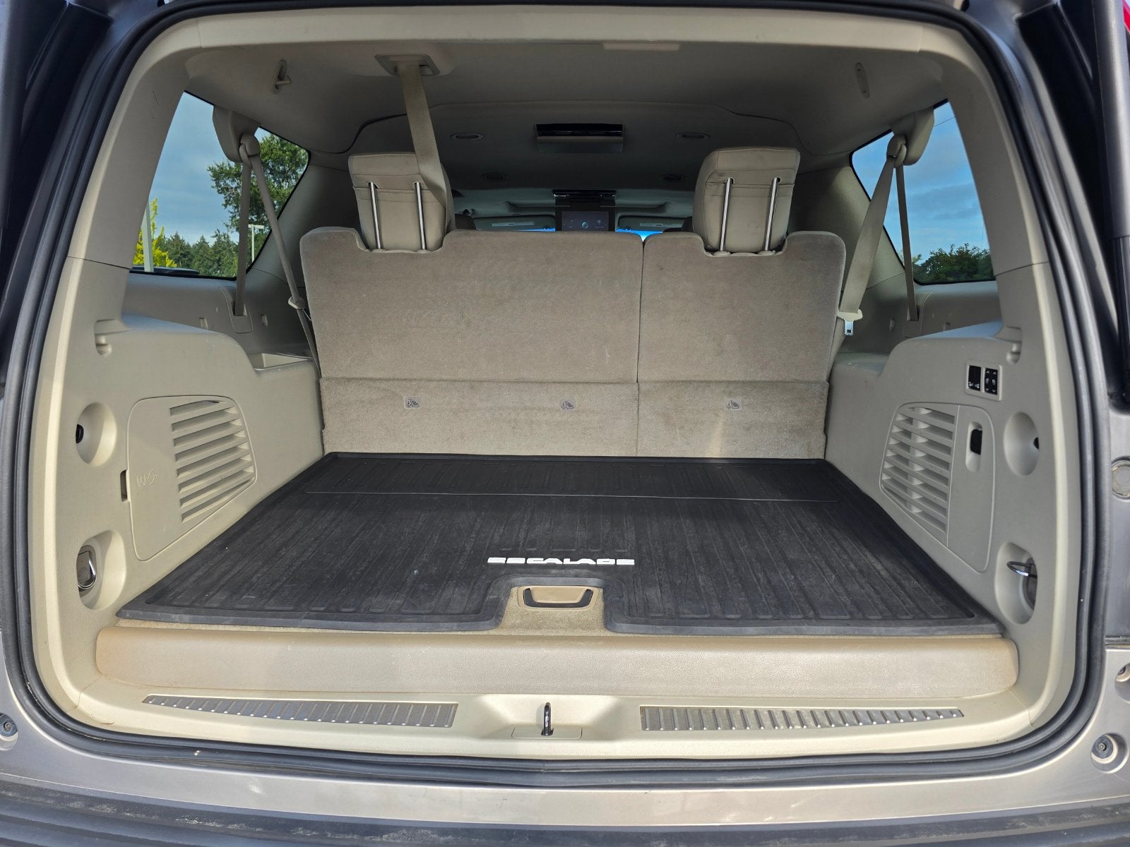 2018 Cadillac Escalade ESV Premium