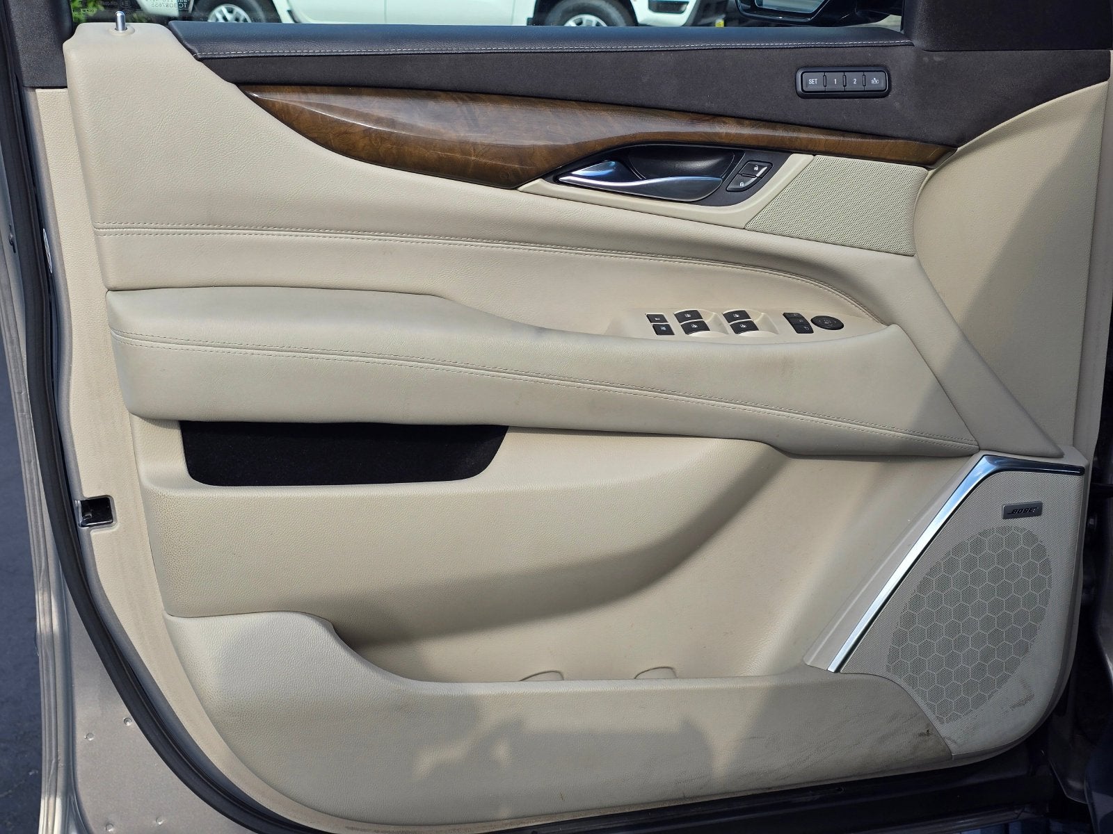 2018 Cadillac Escalade ESV Premium